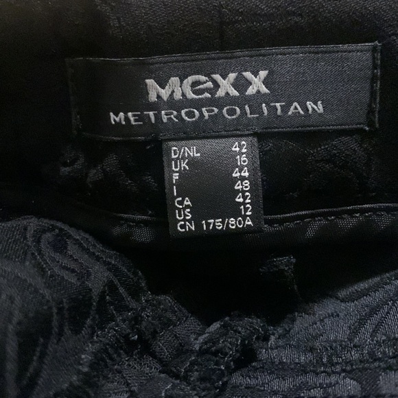 Mexx womens black on black lace like pattern pants size 12 - Picture 6 of 6